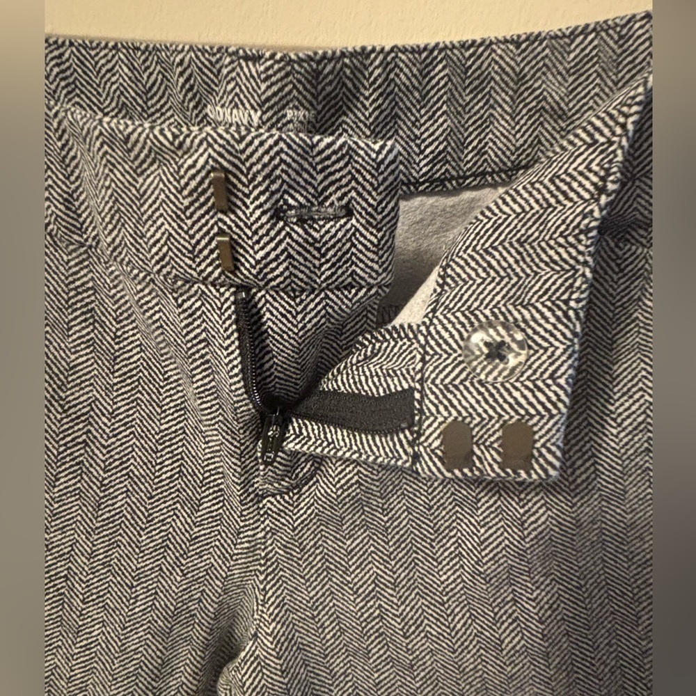 Old Navy Black and White Herringbone Pants - Picture 7 of 12